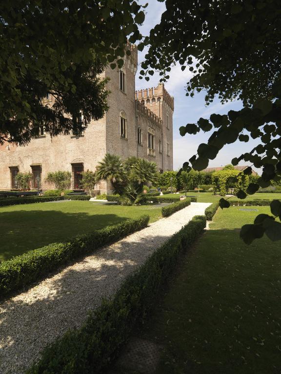 Relais Castello Bevilacqua Exterior photo